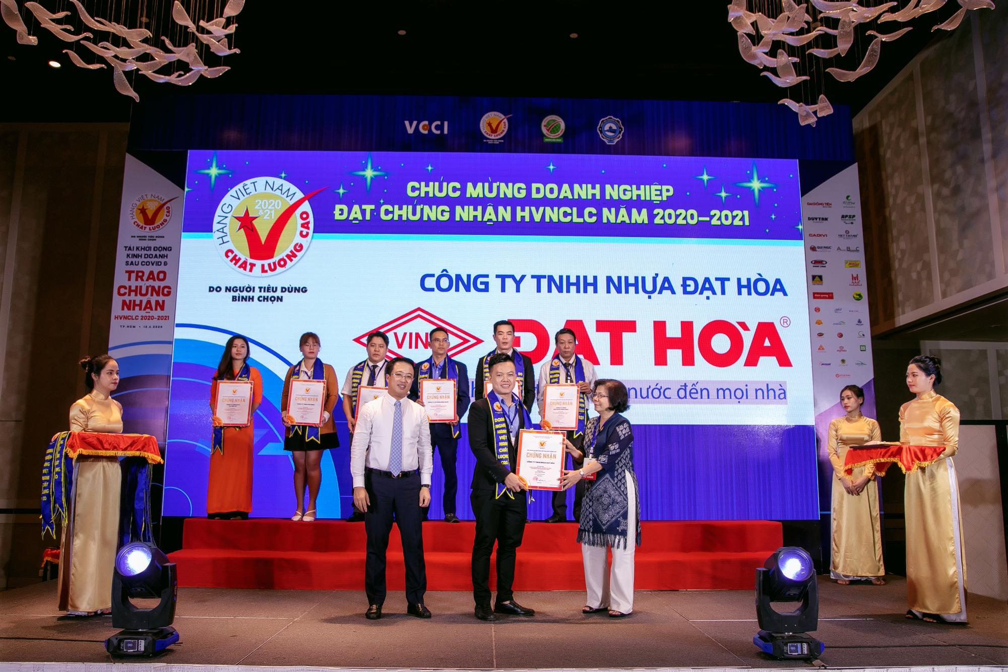 NHỰA ĐẠT HÒA 18 NĂM LIÊN TIẾP NHẬN DANH HIỆU HVNCLC