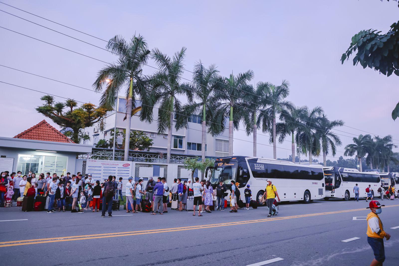 Tour du lịch nghỉ dưỡng dành cho cb. cnv Đạt Hòa năm 2022