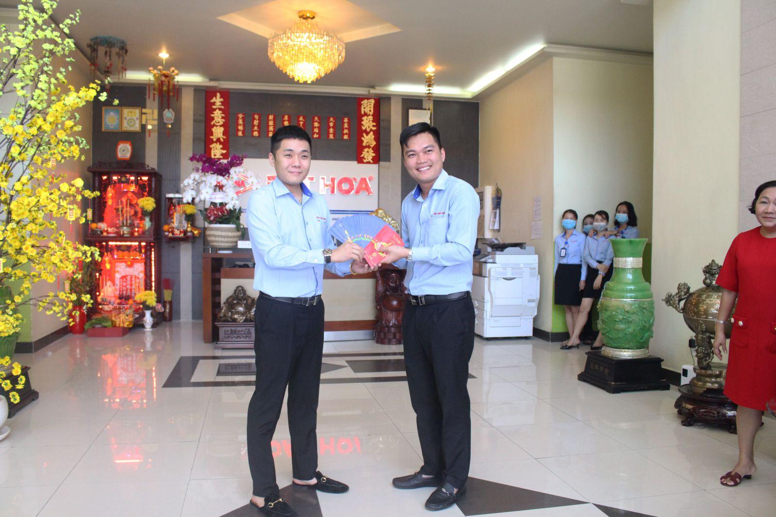 Khai xuân đón lộc