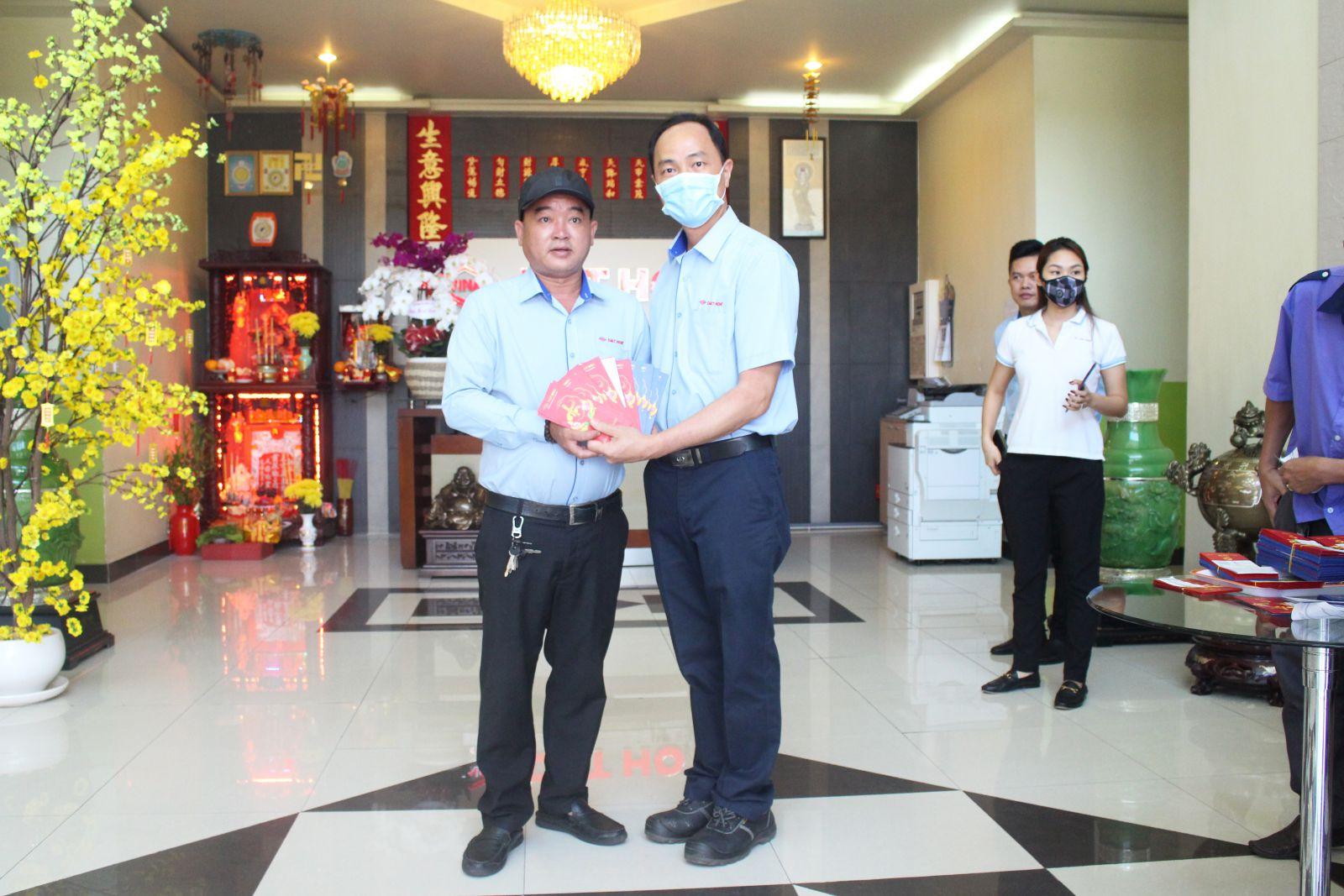 Khai xuân đón lộc