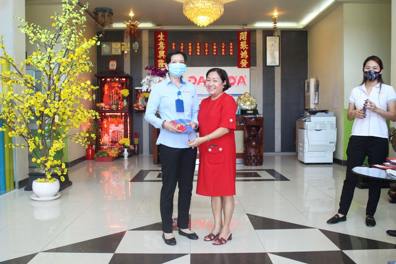 Khai xuân đón lộc
