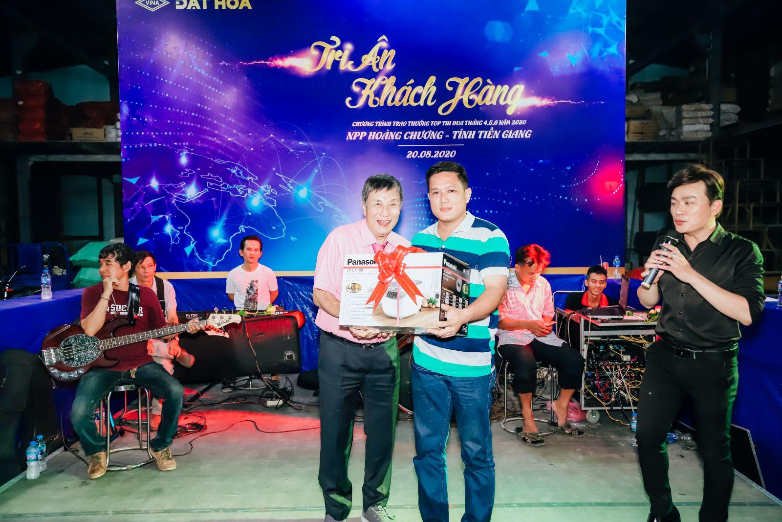 Chương trình trao thưởng top thi đua tháng 4,5,6 năm 2020 tại tỉnh tiền giang