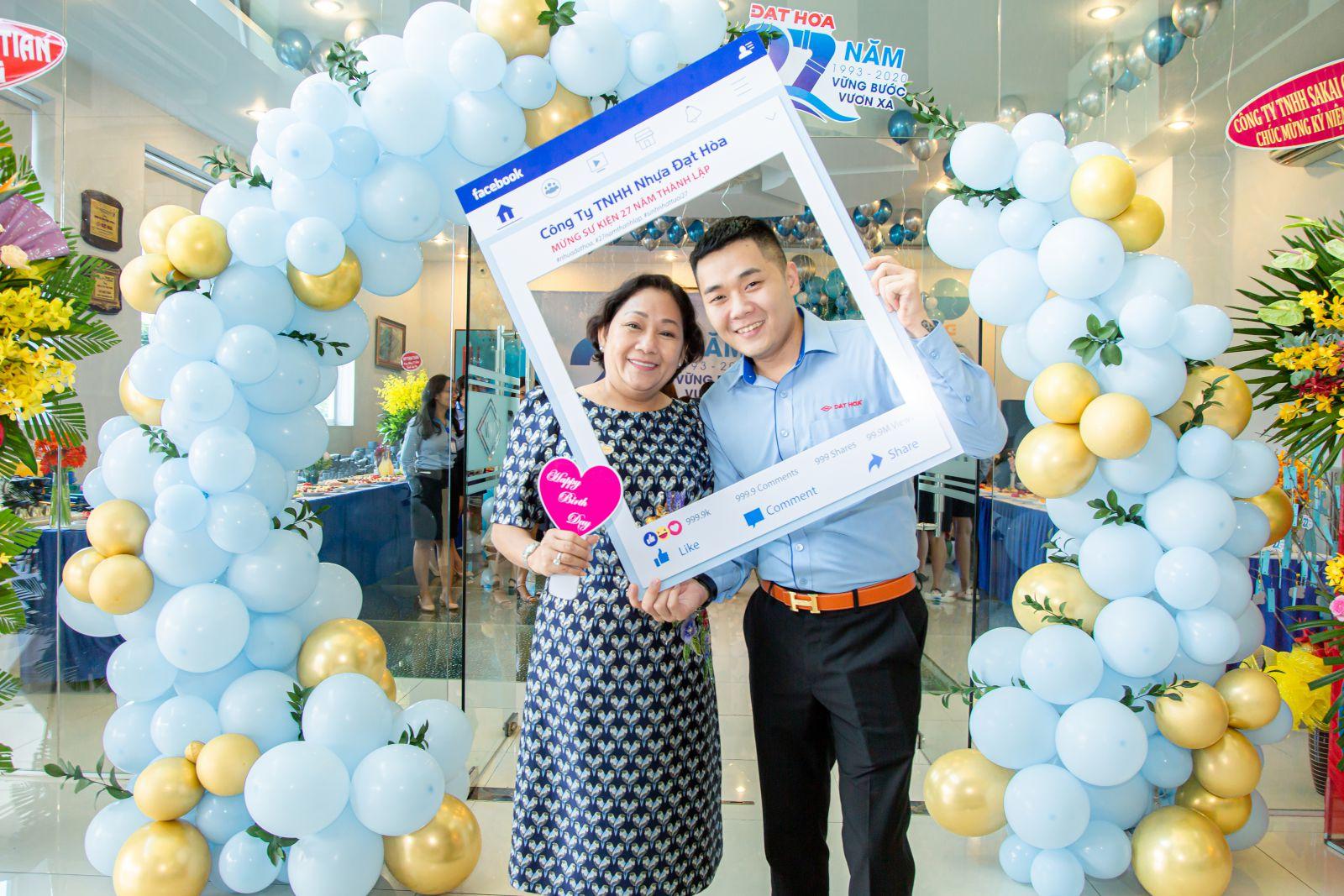 Cb. cnv Đạt Hòa hân hoan mừng sinh nhật công ty tròn 27 tuổi