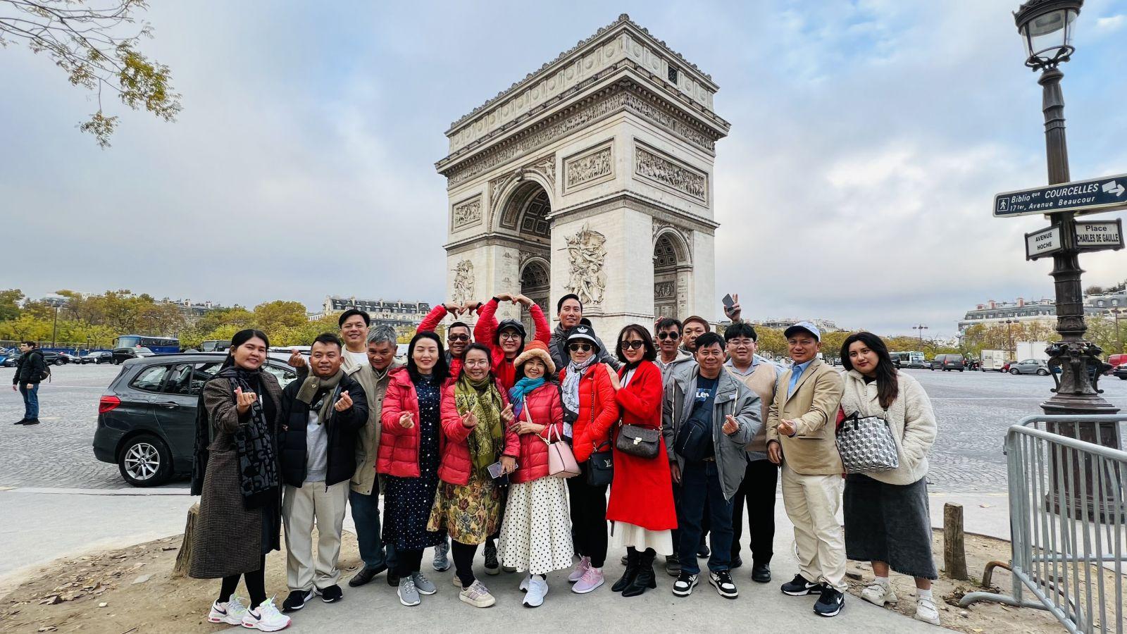 Tour du lịch tri ân khách hàng kỷ niệm 30 năm thành lập pháp –thụy sĩ - ý (đợt 2)